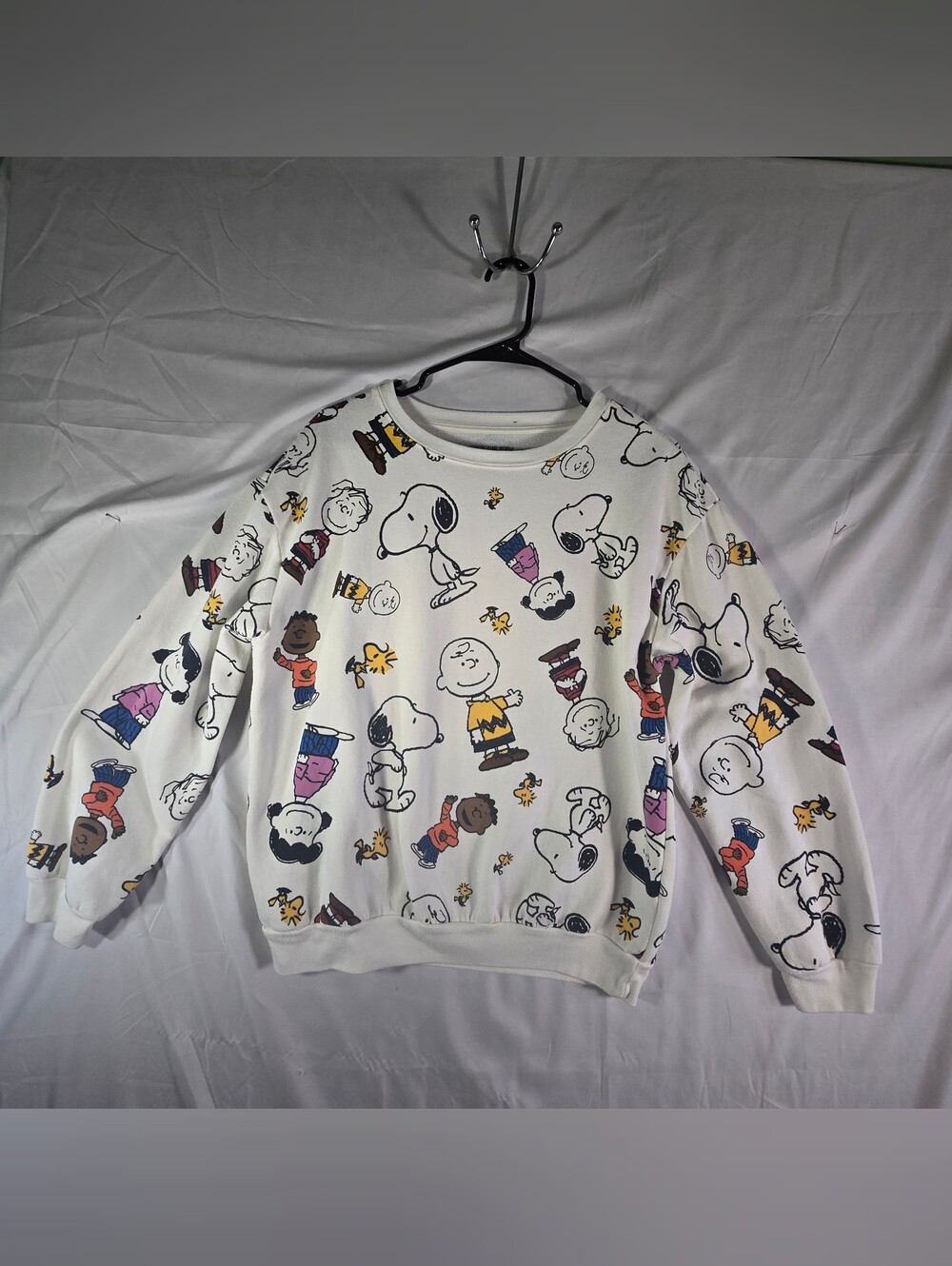 Peanuts Snoopy Charlie Brown Graphic Sweater Womens L White Sweatshirt Casual